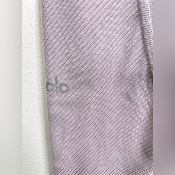 Alo Yoga No Limit 7/8 High Waist Ribbed Trim Leggings Lavender‎ Dusk Size M - Picture 7 of 9